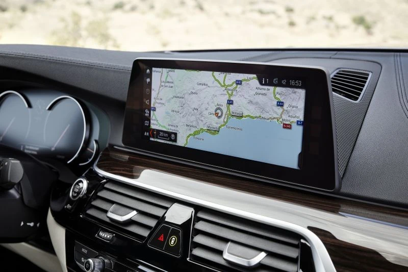 BMW Seria 5 Limuzyna (G30) 520d (190 KM) Typ silnika: Silnik spalinowy