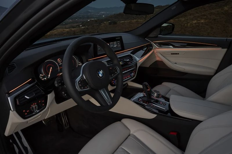 BMW Seria 5 Limuzyna (G30) 540i (340 KM) Steptronic Koniec produkcji: 2020 r