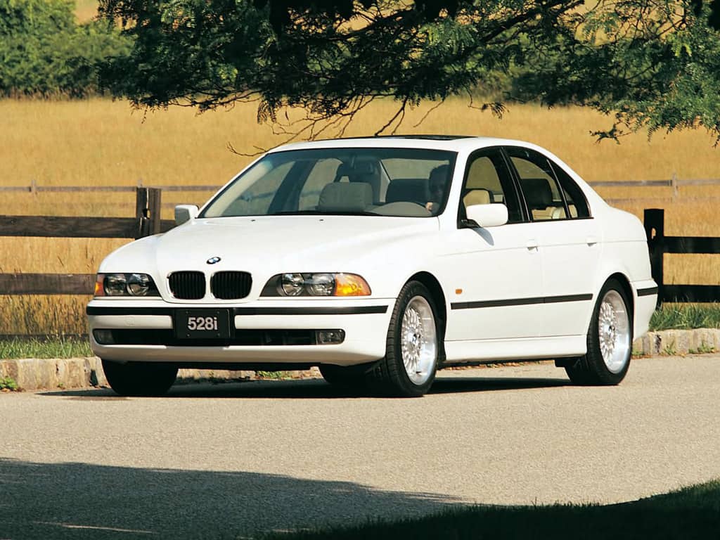 BMW E39 alpine white kod lakieru