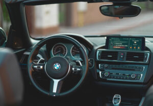 Kontrolki BMW (E90, E60, itd.) - Co oznaczają?