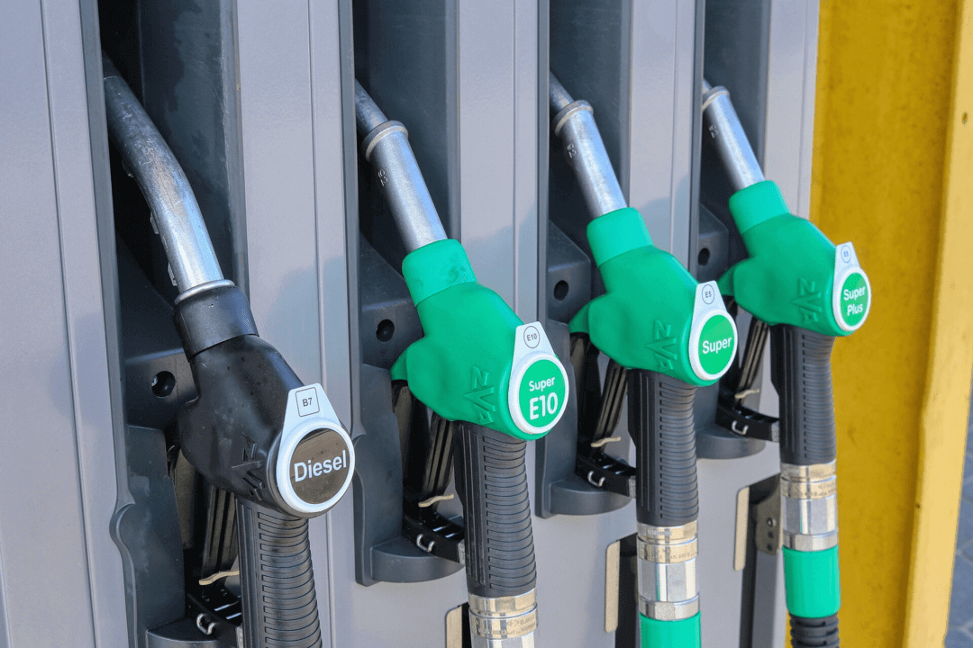 Skąd paliwo na stacjach Shell, BP i innych?