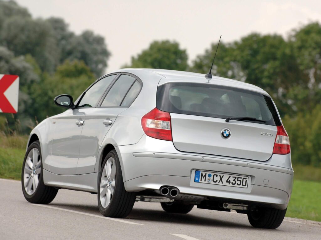 BMW (E81, E82, E87, E88) przedlift od tyłu