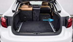 Lokalizacja bezpieczników w bagażniku BMW X6 E71/E72